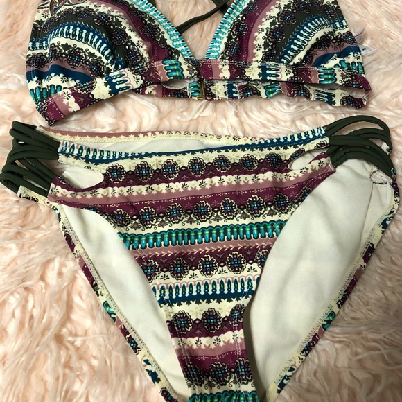 Women’s Bikini Set -   Medium - Picture 2 of 4